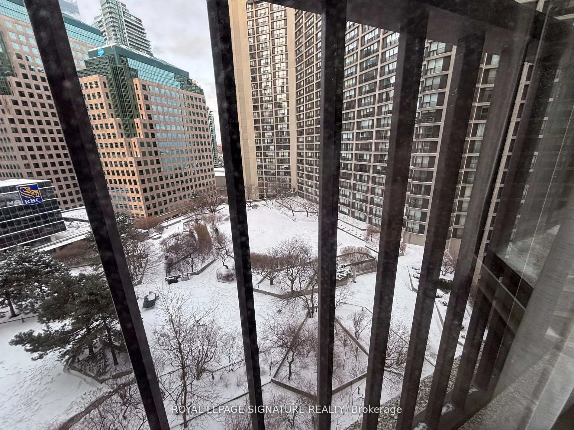 Photo 20 of Unit 1409, 65 Harbour Square, Toronto, Waterfront Communities — HOMEH