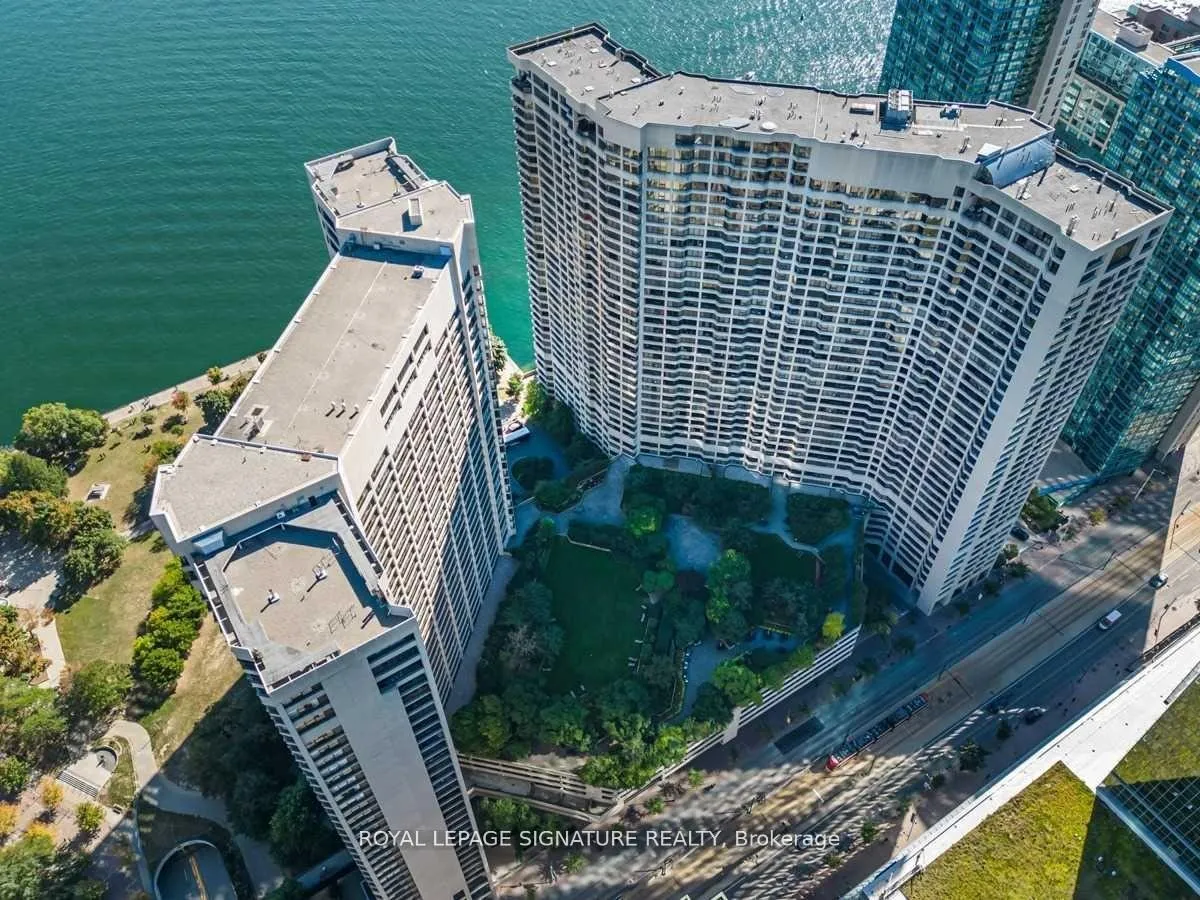 Photo 30 of Unit 1409, 65 Harbour Square, Toronto, Waterfront Communities — HOMEH