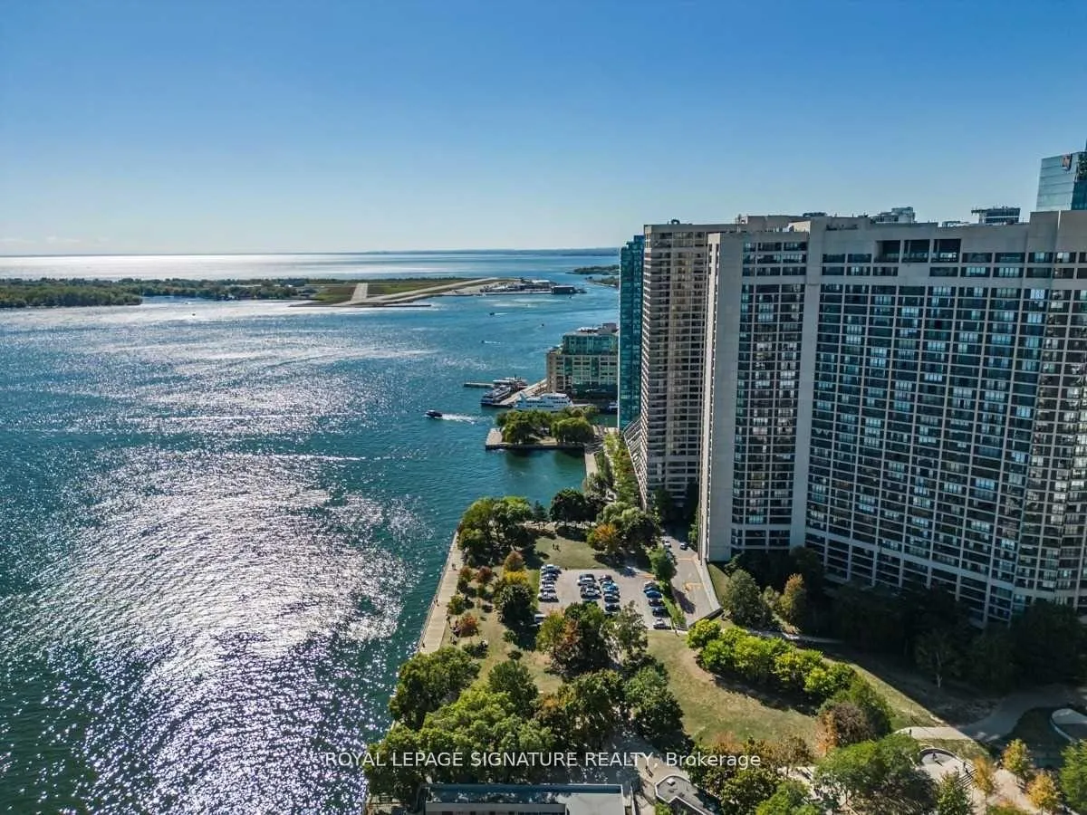 Photo 32 of Unit 1409, 65 Harbour Square, Toronto, Waterfront Communities — HOMEH
