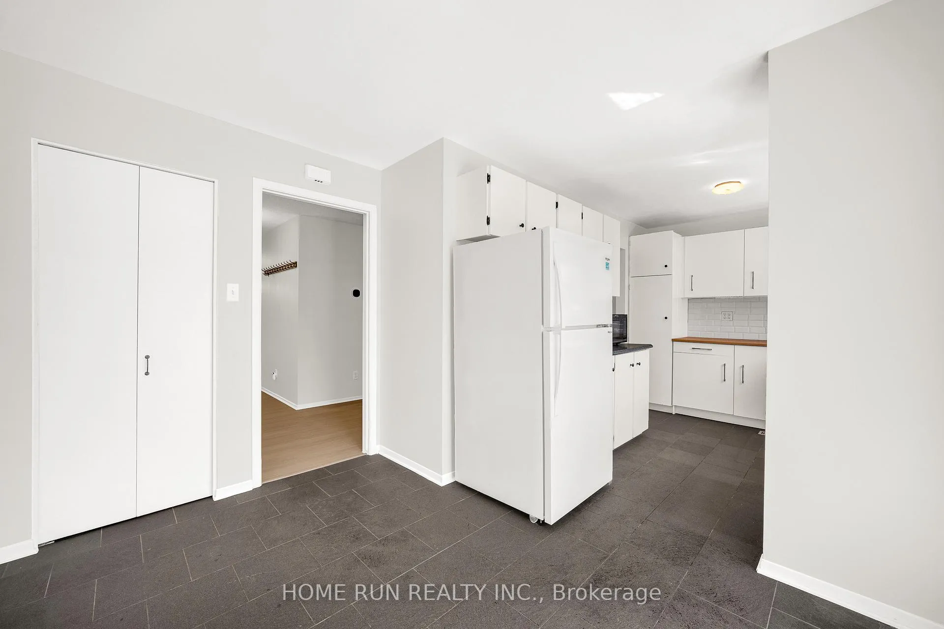 Photo 15 of Unit 4, 2111 Montreal Road, Ottawa, Beaconwood — HOMEH