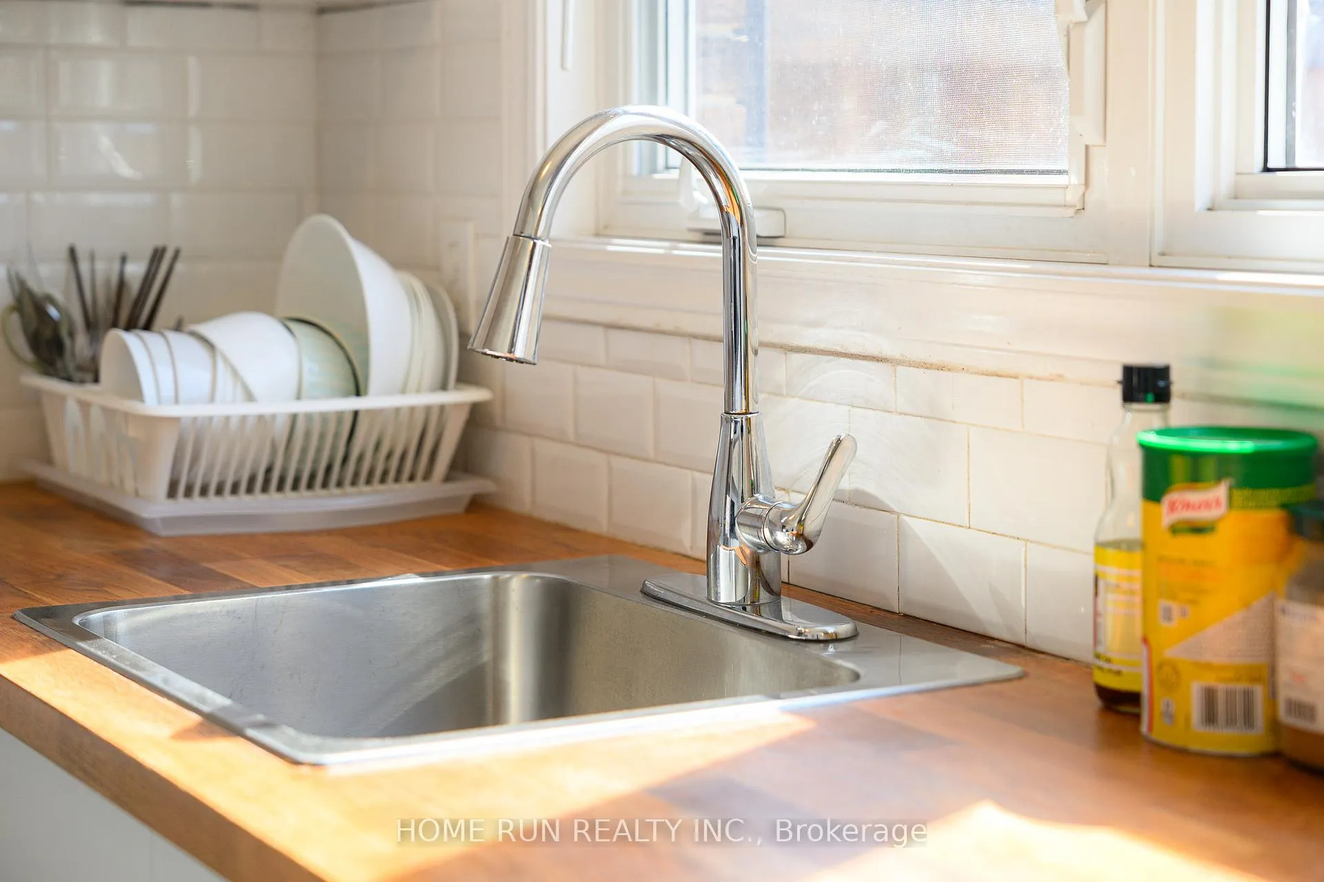 Photo 20 of Unit 4, 2111 Montreal Road, Ottawa, Beaconwood — HOMEH