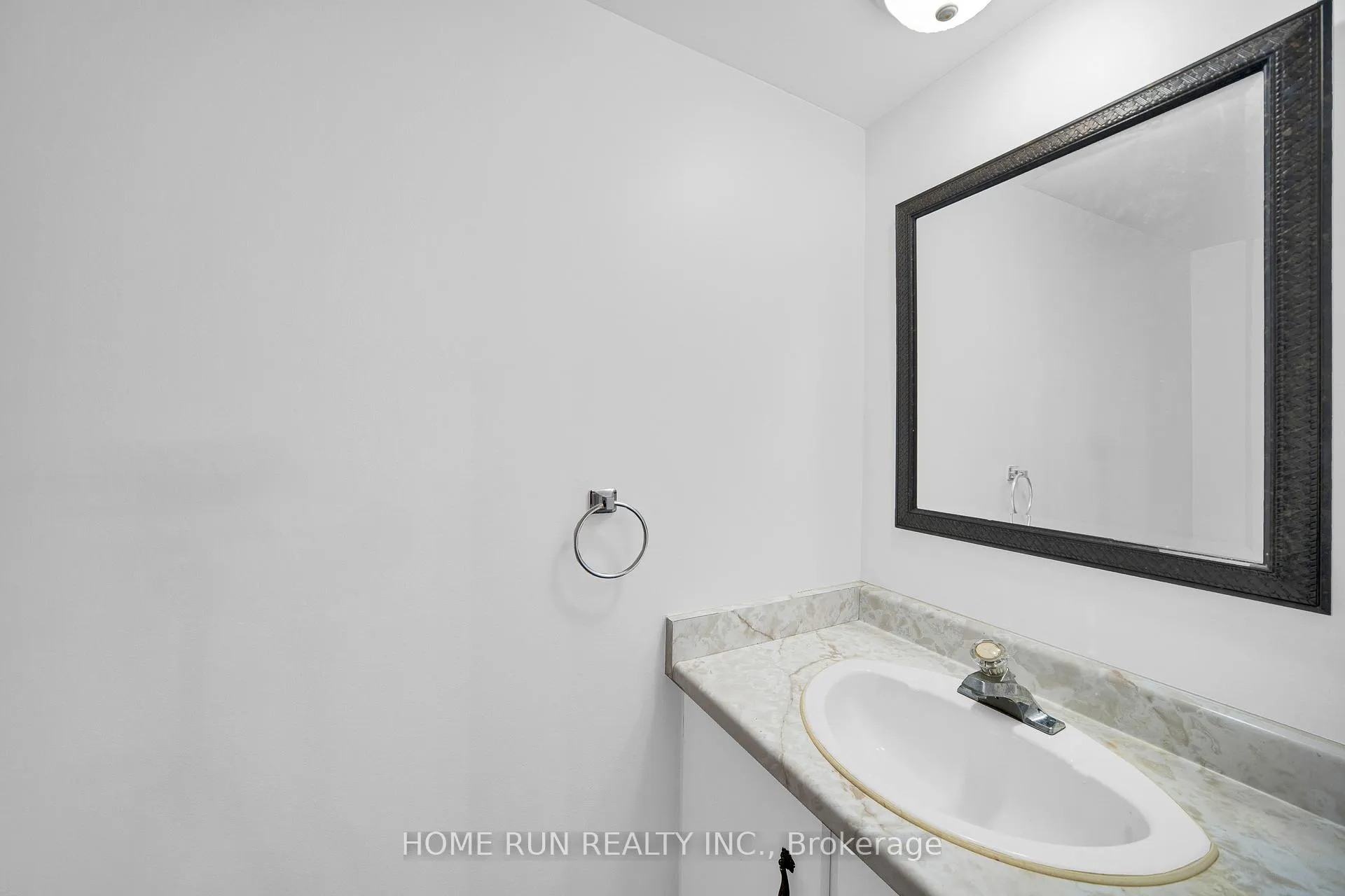 Photo 35 of Unit 4, 2111 Montreal Road, Ottawa, Beaconwood — HOMEH
