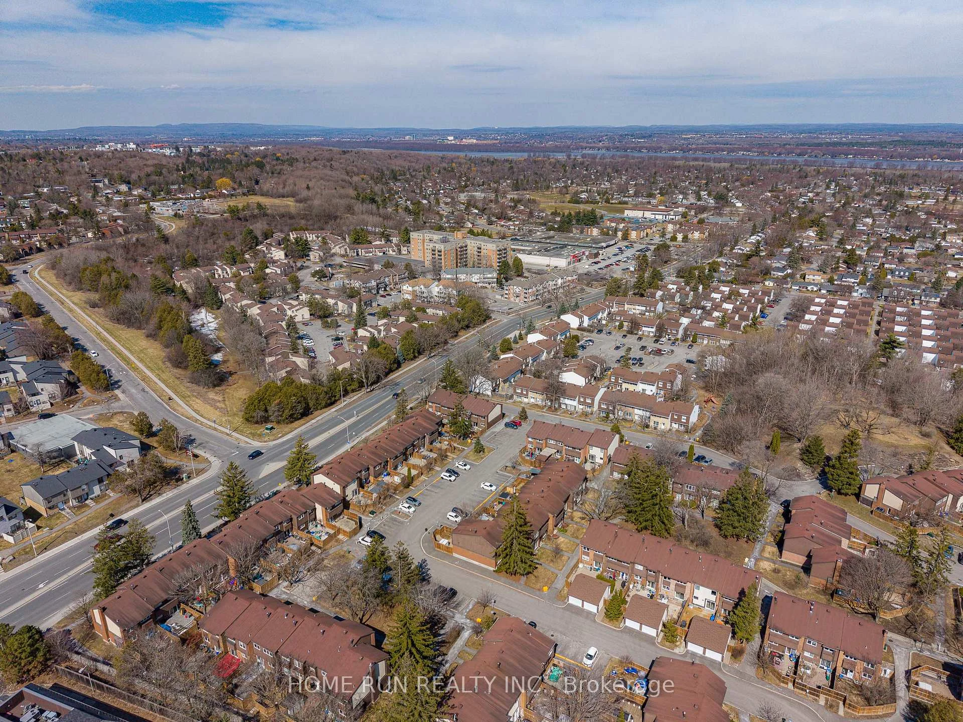 Photo 2 of Unit 4, 2111 Montreal Road, Ottawa, Beaconwood — HOMEH