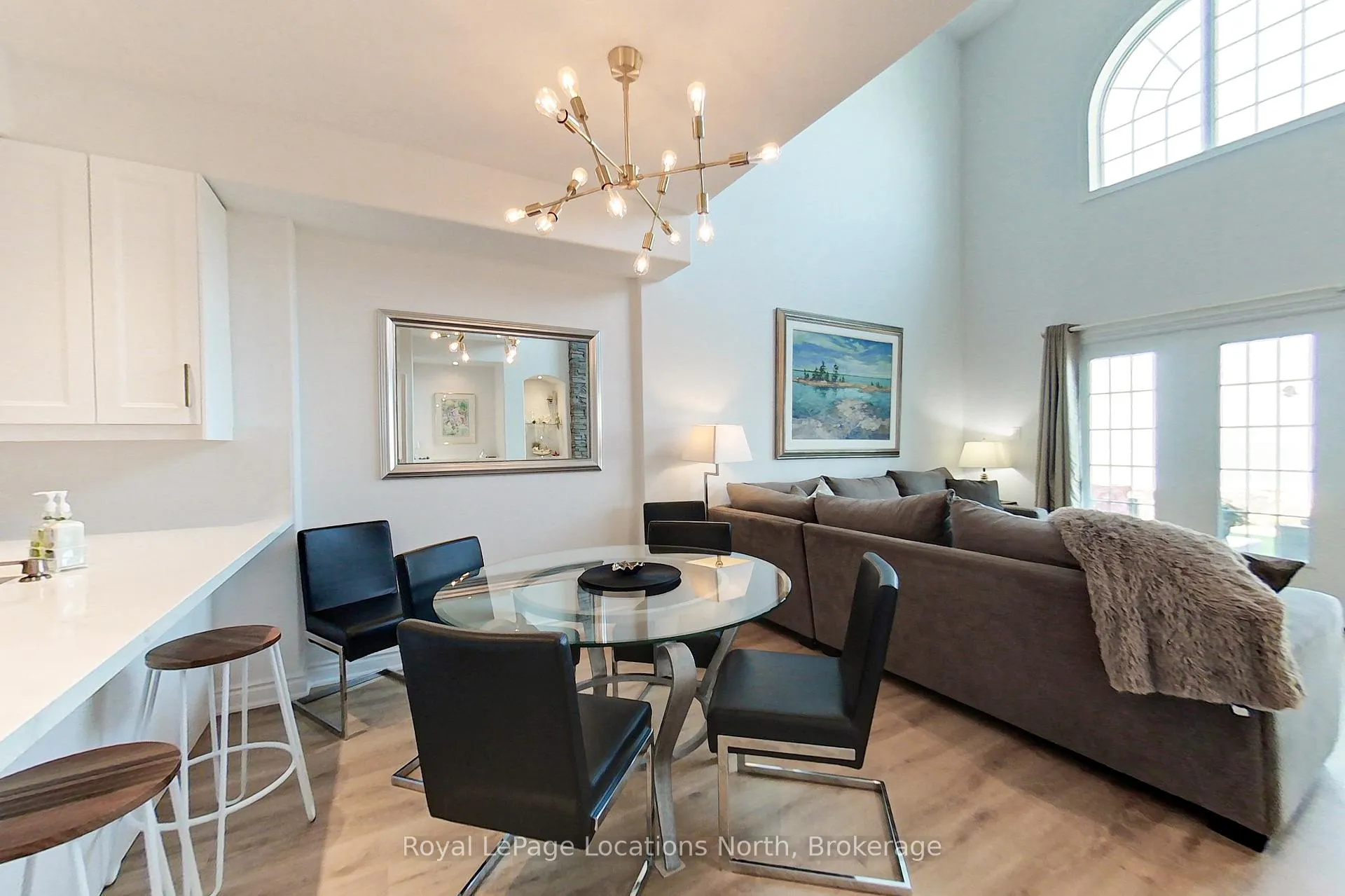 Photo 9 of Unit 10, 209707 26 Highway, Blue Mountains — HOMEH