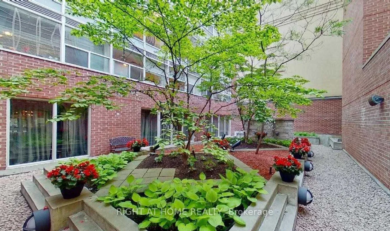 Photo 4 of Unit 510, 11 St Joseph Street, Toronto, Bay Street Corridor — HOMEH