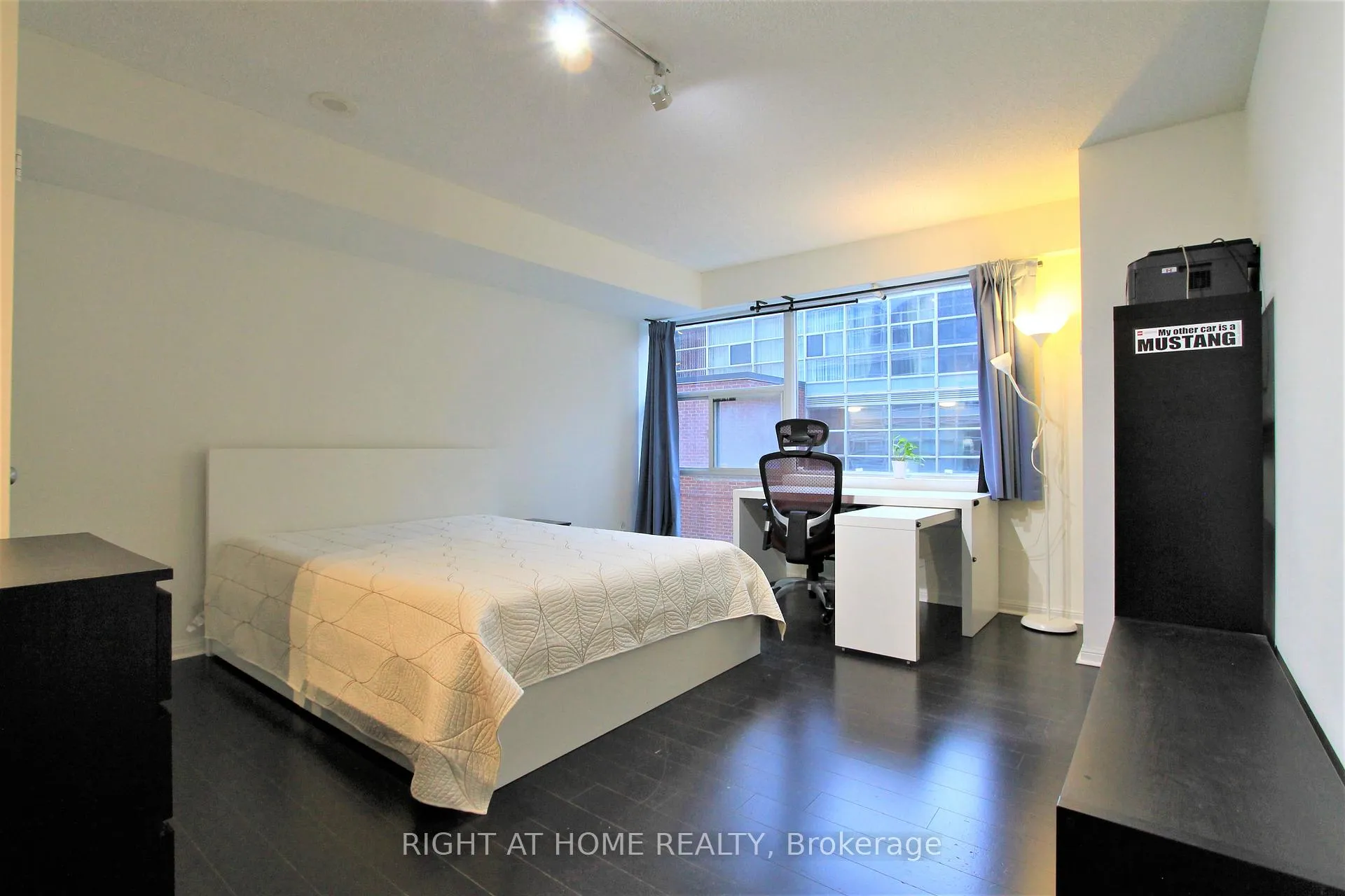 Photo 12 of Unit 510, 11 St Joseph Street, Toronto, Bay Street Corridor — HOMEH