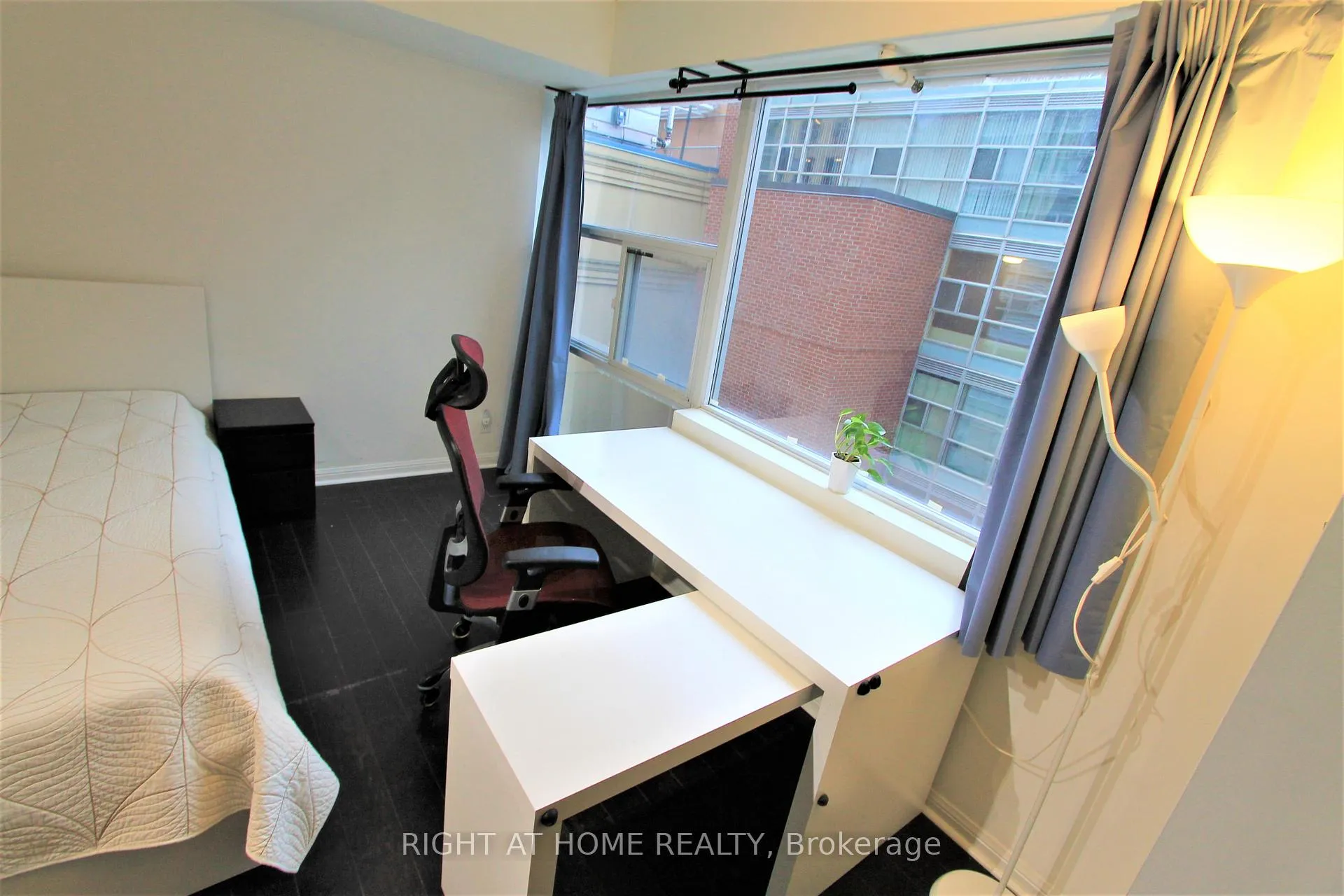 Photo 14 of Unit 510, 11 St Joseph Street, Toronto, Bay Street Corridor — HOMEH