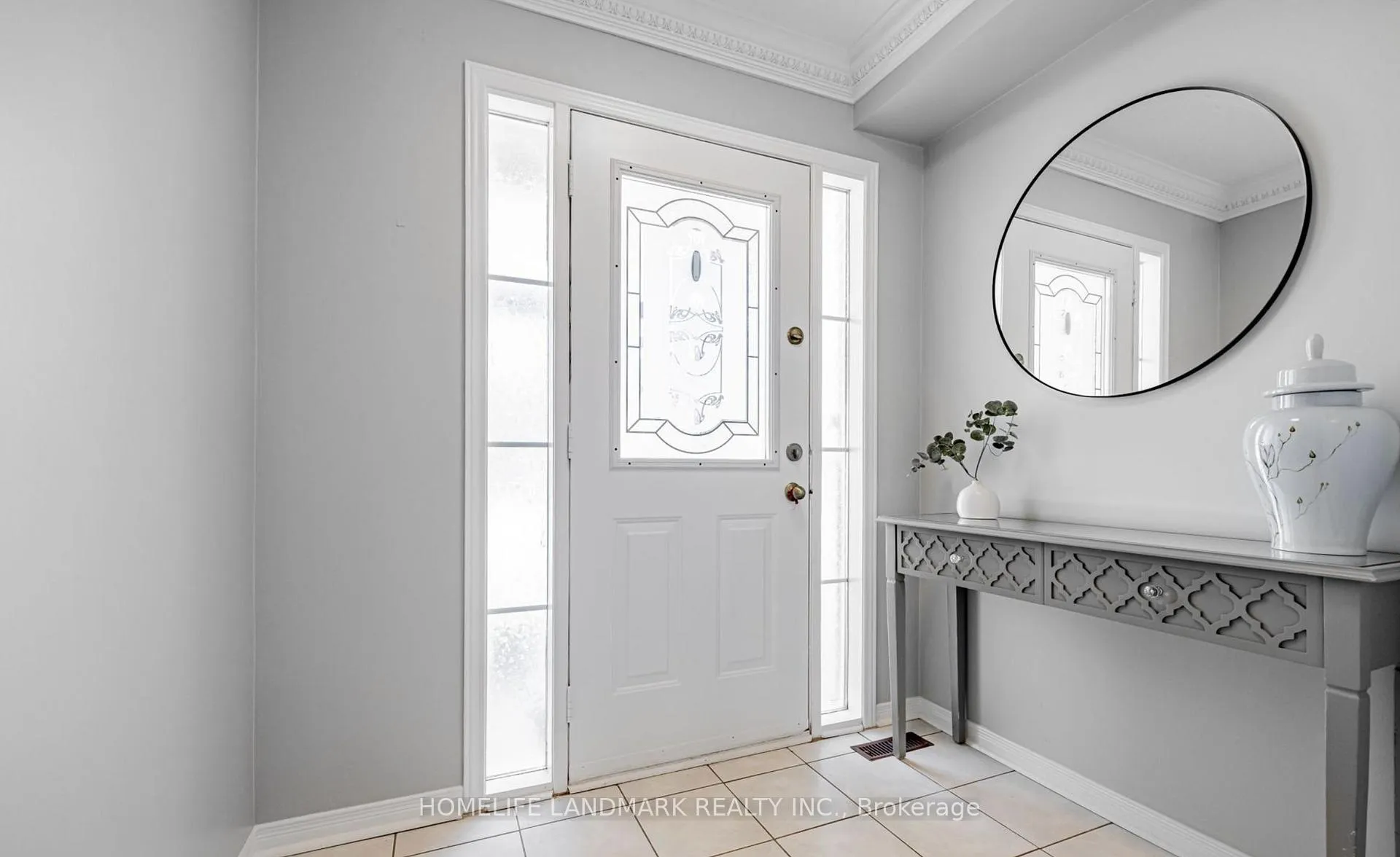 Photo 2 of Unit Main, Upper, 85 Nahanni Drive, Richmond Hill, Langstaff — HOMEH