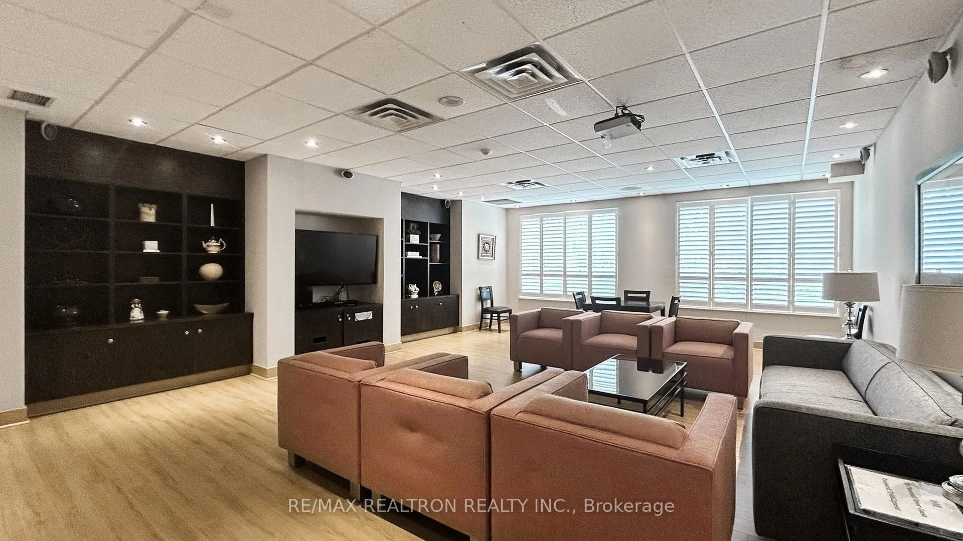 Photo 9 of Unit 103, 62 Suncrest Boulevard, Markham, Commerce Valley — HOMEH