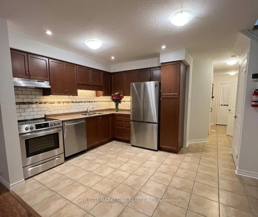 Photo 5 of 24 Lambeth Way, Guelph, Pineridge/Westminster Woods — HOMEH