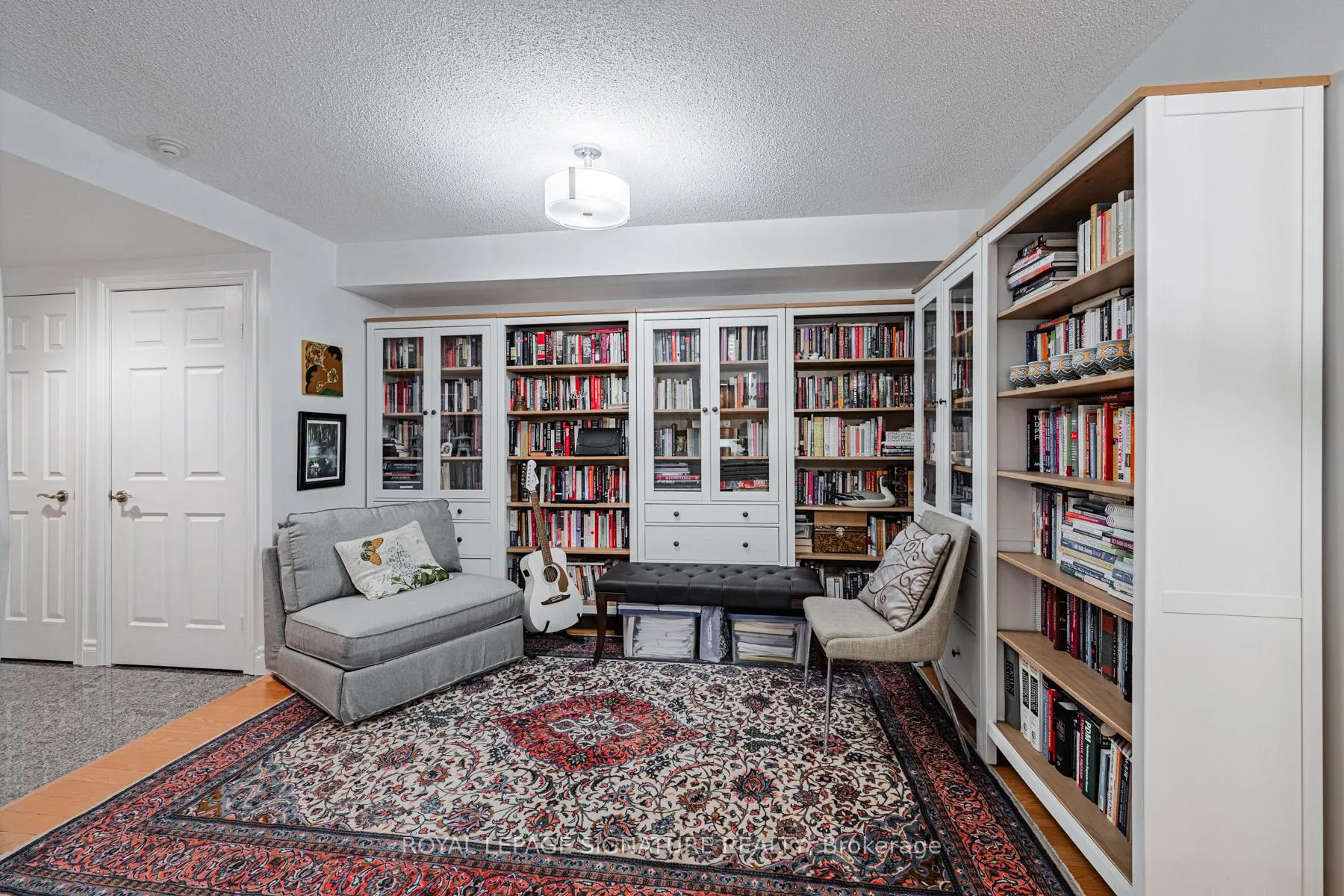 Photo 6 of Unit 813, 123 Eglinton Avenue E, Toronto, Mount Pleasant West — HOMEH