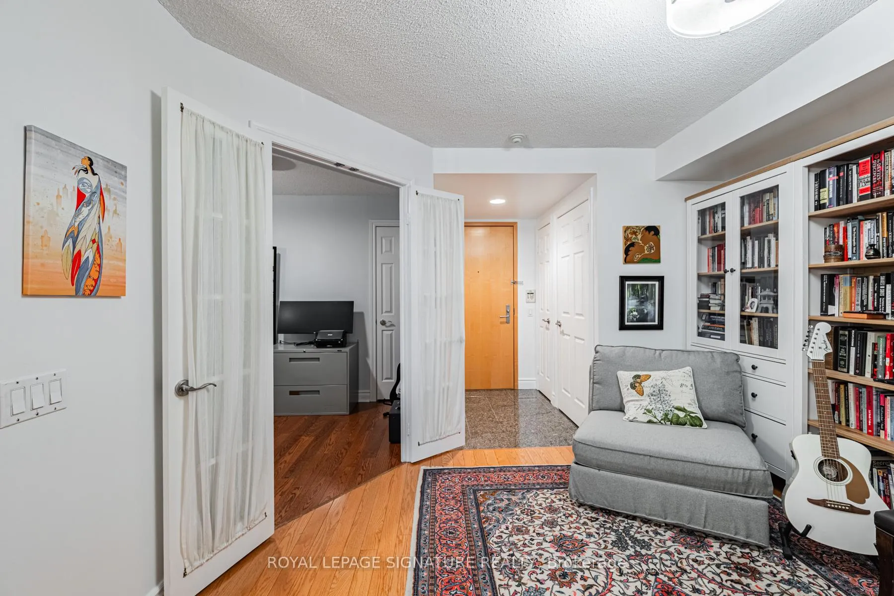 Photo 7 of Unit 813, 123 Eglinton Avenue E, Toronto, Mount Pleasant West — HOMEH