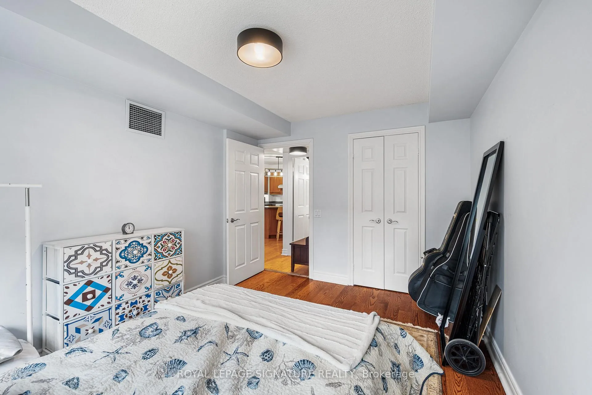 Photo 21 of Unit 813, 123 Eglinton Avenue E, Toronto, Mount Pleasant West — HOMEH