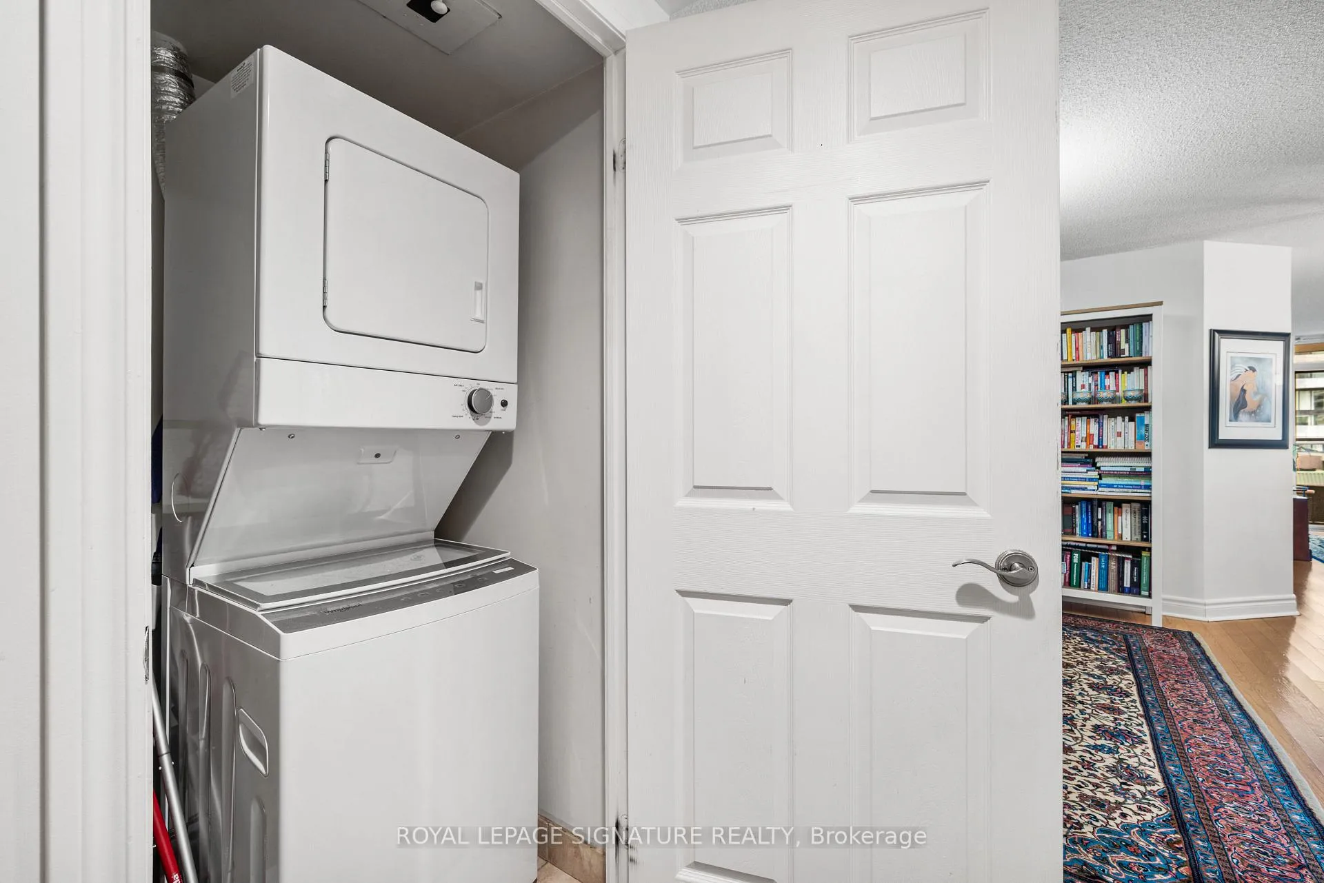Photo 25 of Unit 813, 123 Eglinton Avenue E, Toronto, Mount Pleasant West — HOMEH