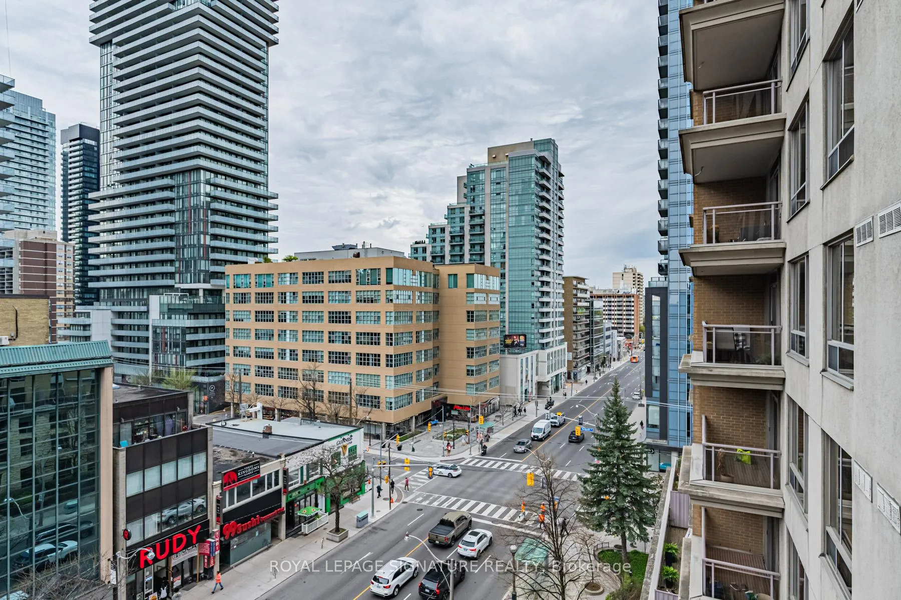 Photo 28 of Unit 813, 123 Eglinton Avenue E, Toronto, Mount Pleasant West — HOMEH
