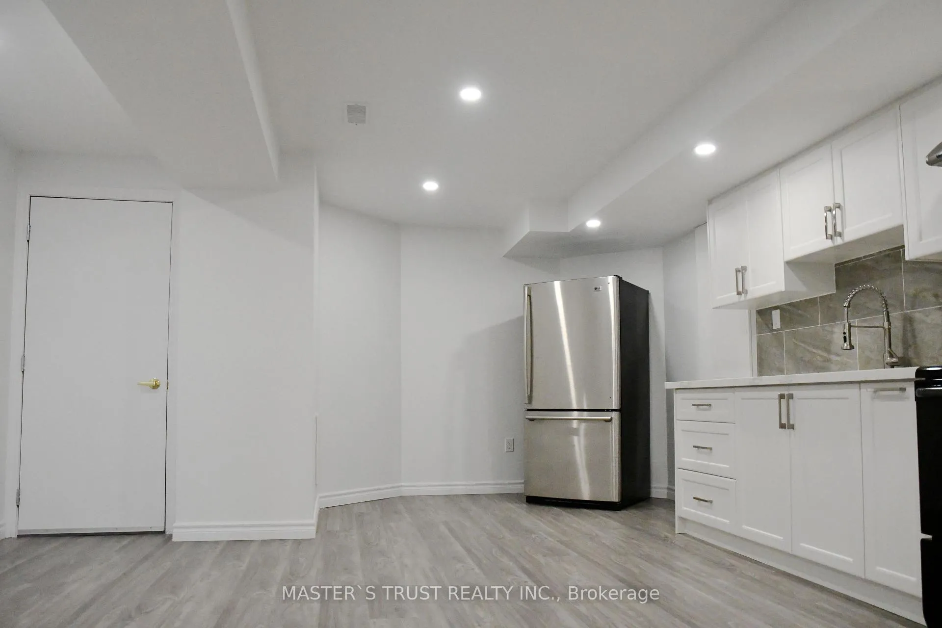 Photo 4 of 73 Bernbridge Road, Markham, Cedar Grove — HOMEH