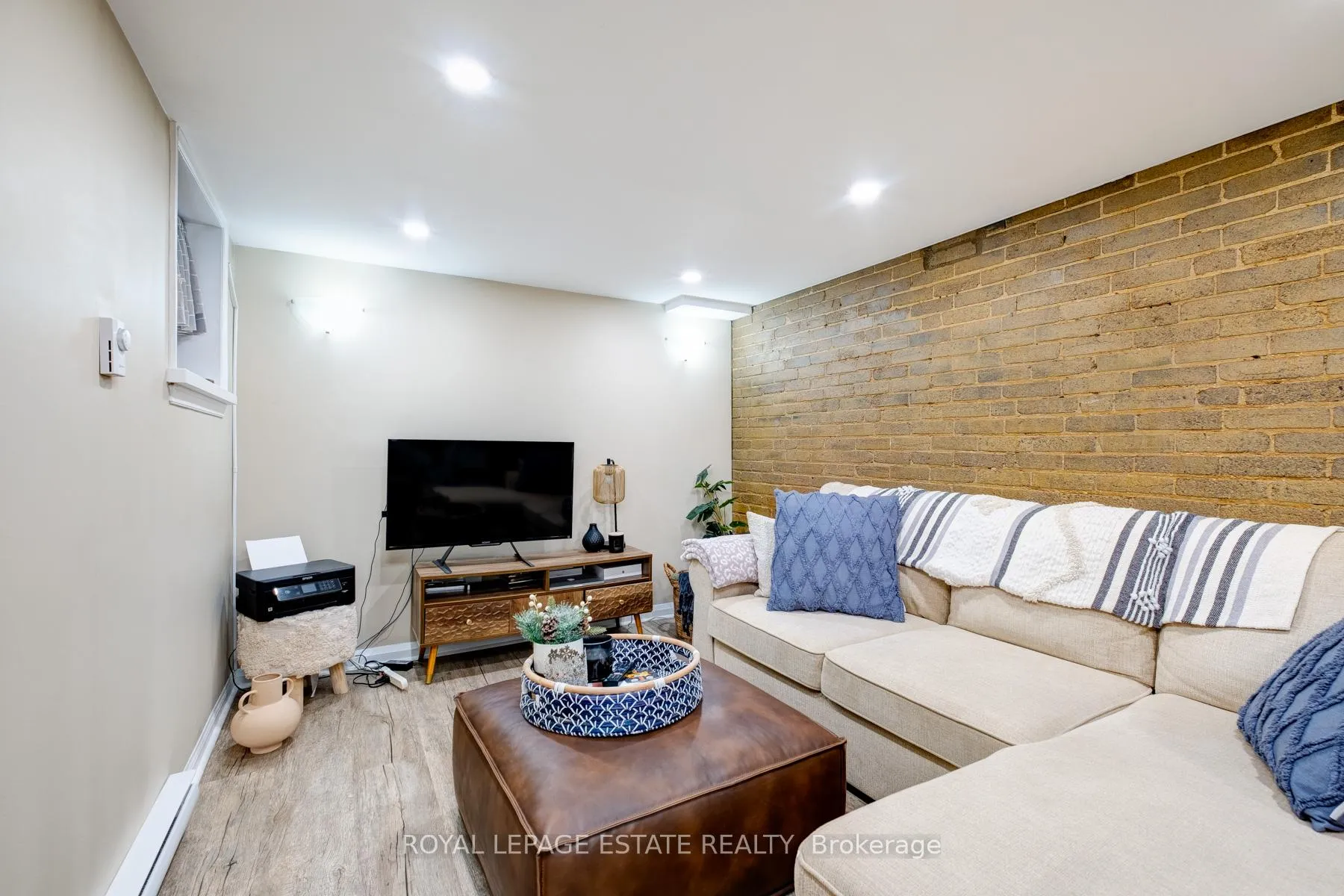 Photo 3 of Unit Bsmt, 34 Lockwood Road, Toronto, The Beaches — HOMEH