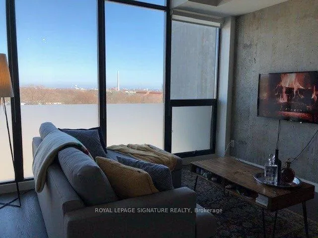 Photo 6 of Unit 801, 90 Broadview Avenue, Toronto, South Riverdale — HOMEH