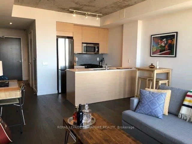 Photo 8 of Unit 801, 90 Broadview Avenue, Toronto, South Riverdale — HOMEH