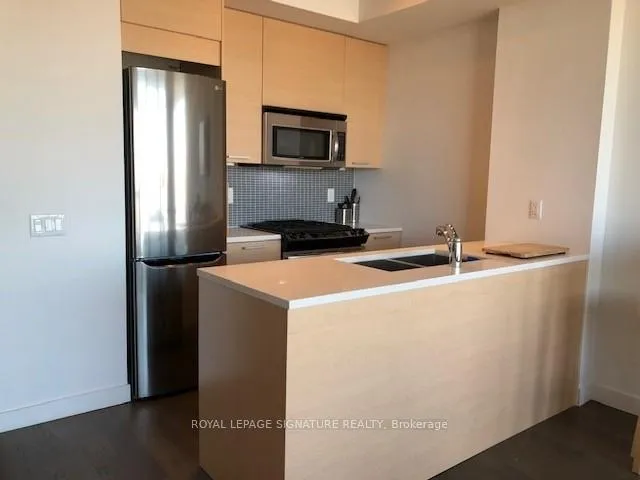 Photo 9 of Unit 801, 90 Broadview Avenue, Toronto, South Riverdale — HOMEH