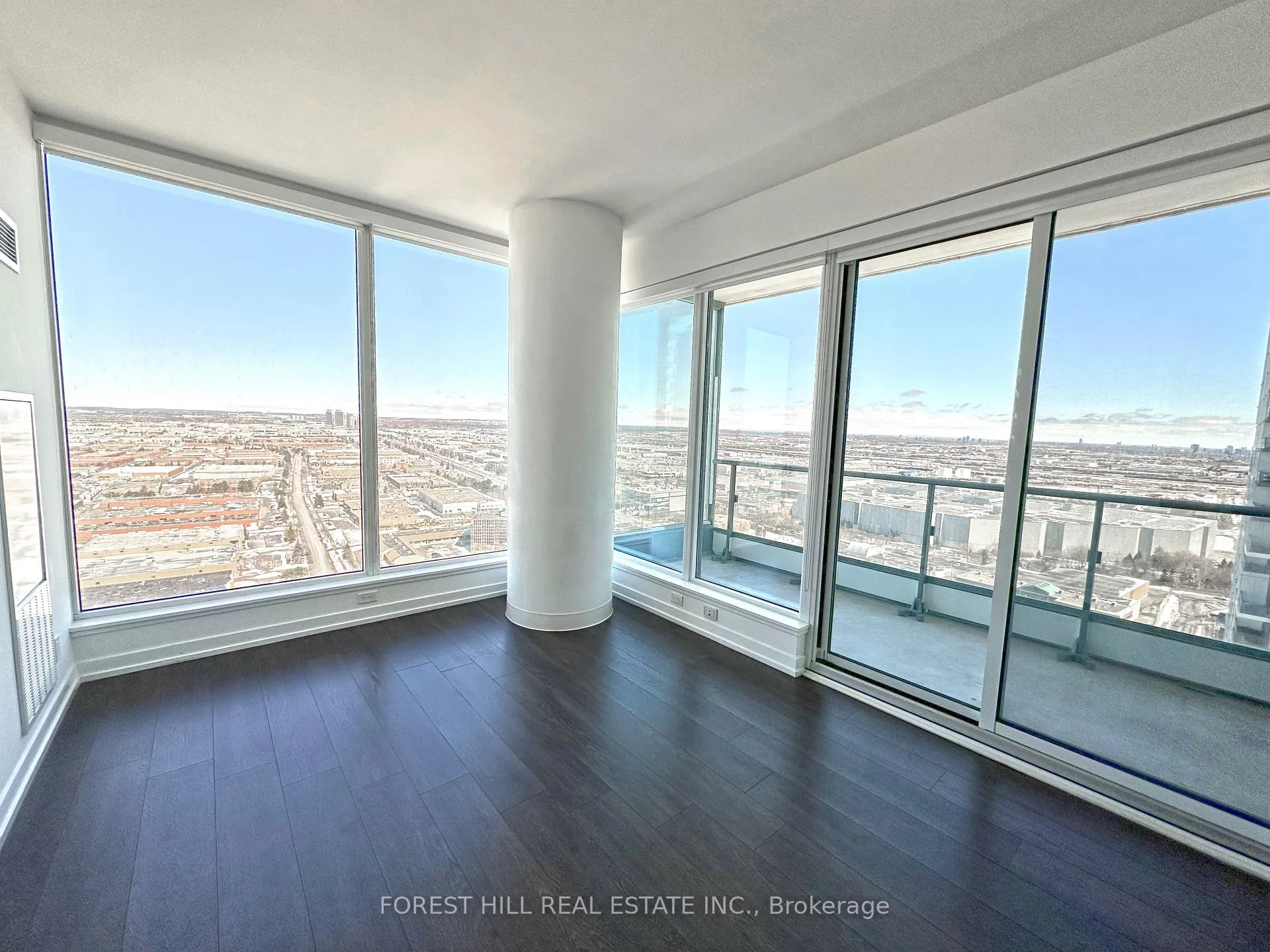 Front of Unit 2902, 950 Portage Parkway