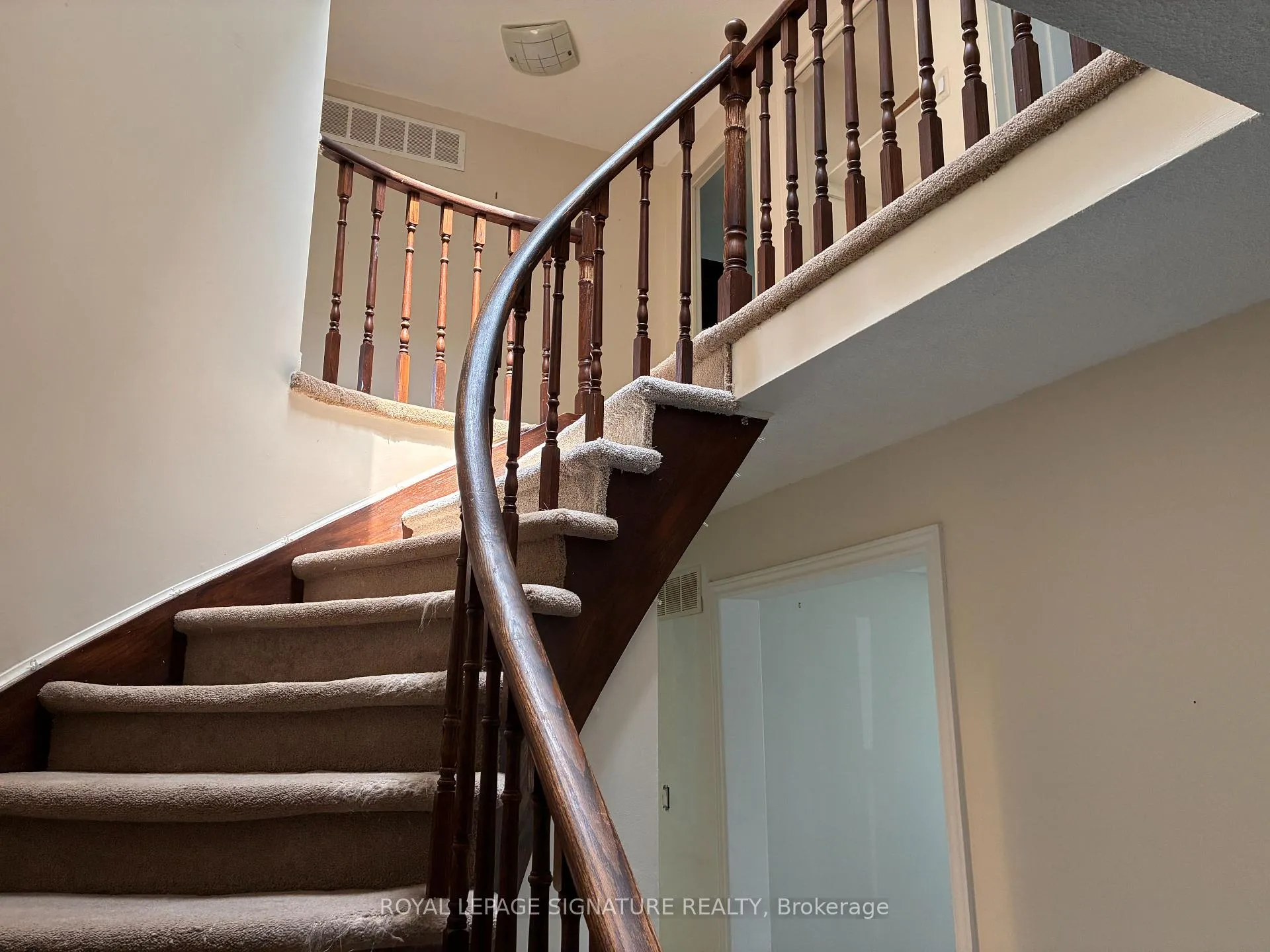 Photo 5 of 4 Bramwell Drive, Ajax, Central West — HOMEH