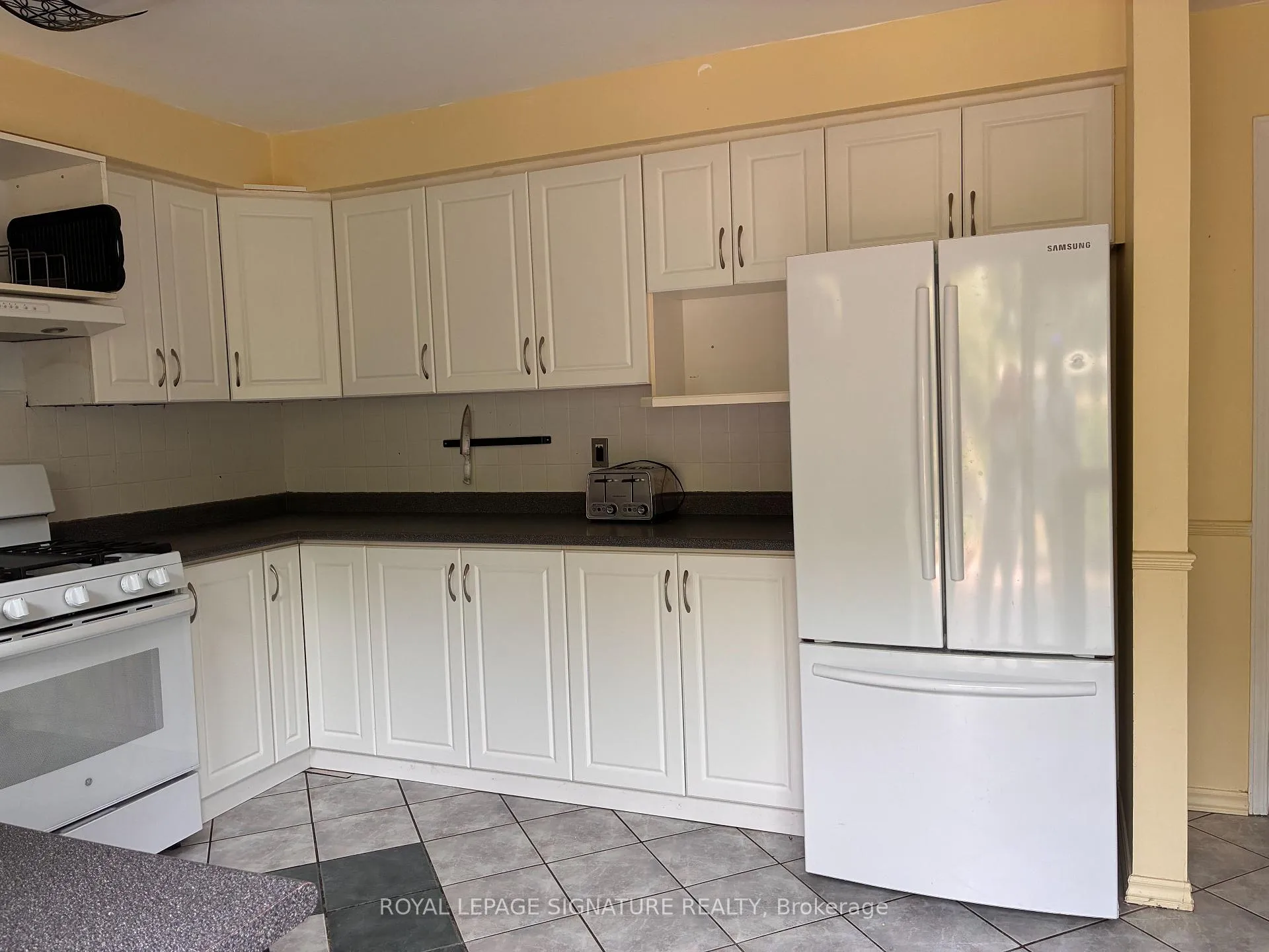 Photo 8 of 4 Bramwell Drive, Ajax, Central West — HOMEH