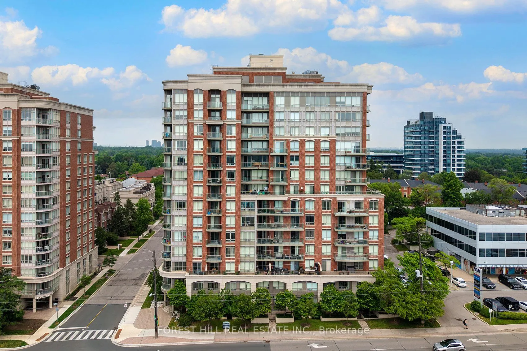 Photo 2 of Unit 805, 1 Clairtrell Road, North York, Willowdale East — HOMEH