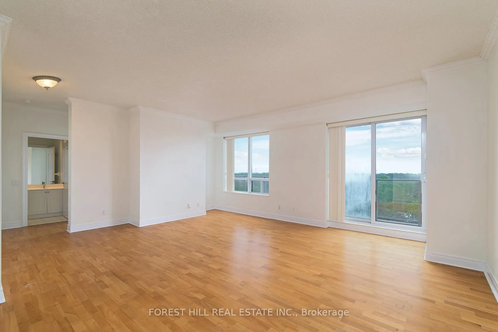 Photo 7 of Unit 805, 1 Clairtrell Road, North York, Willowdale East — HOMEH