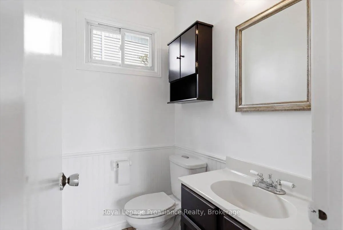Photo 6 of 131 Prospect Hill, Quinte West, Trenton Ward — HOMEH