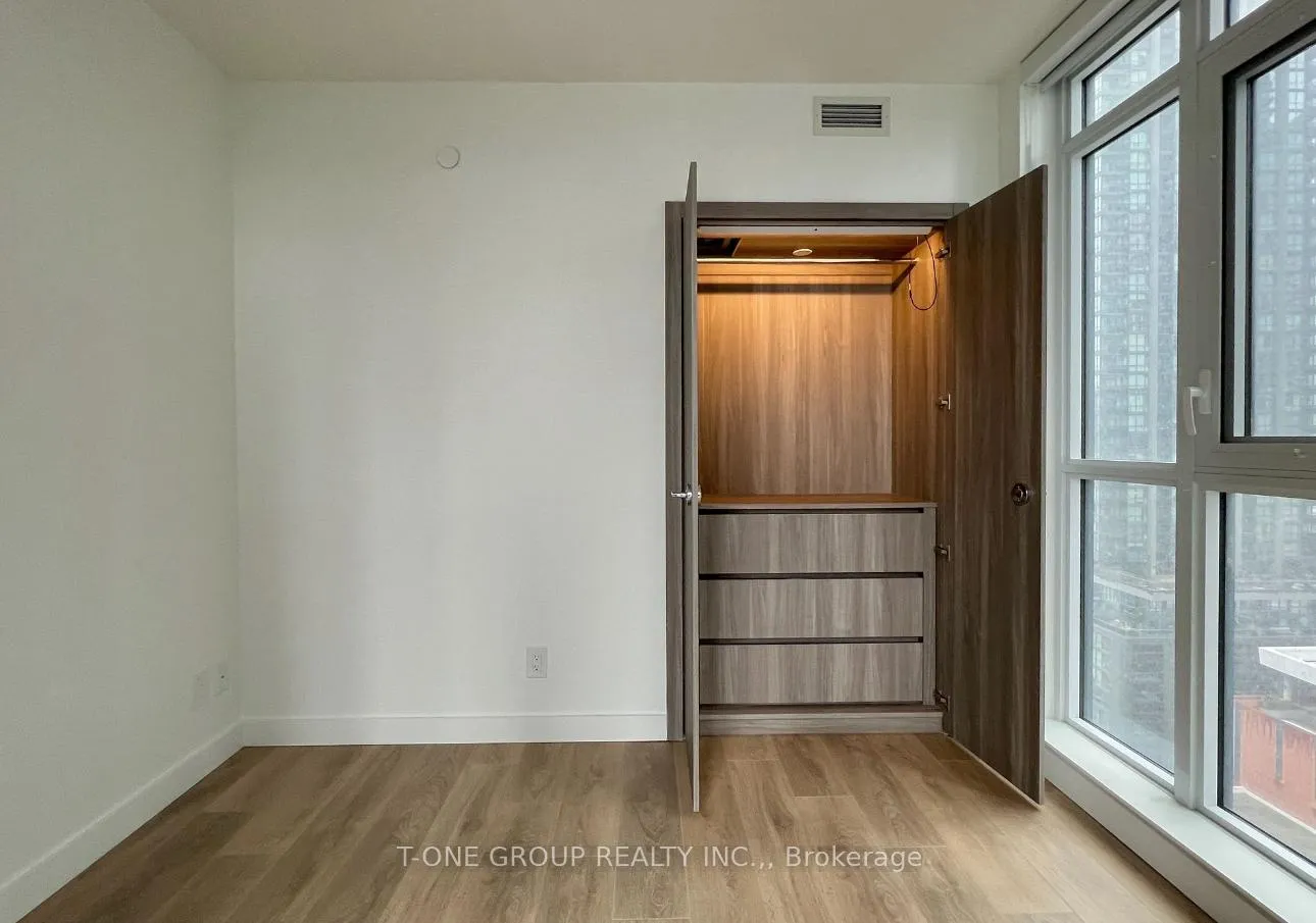 Photo 13 of Unit 3807, 38 Widmer Street, Toronto, Waterfront Communities — HOMEH