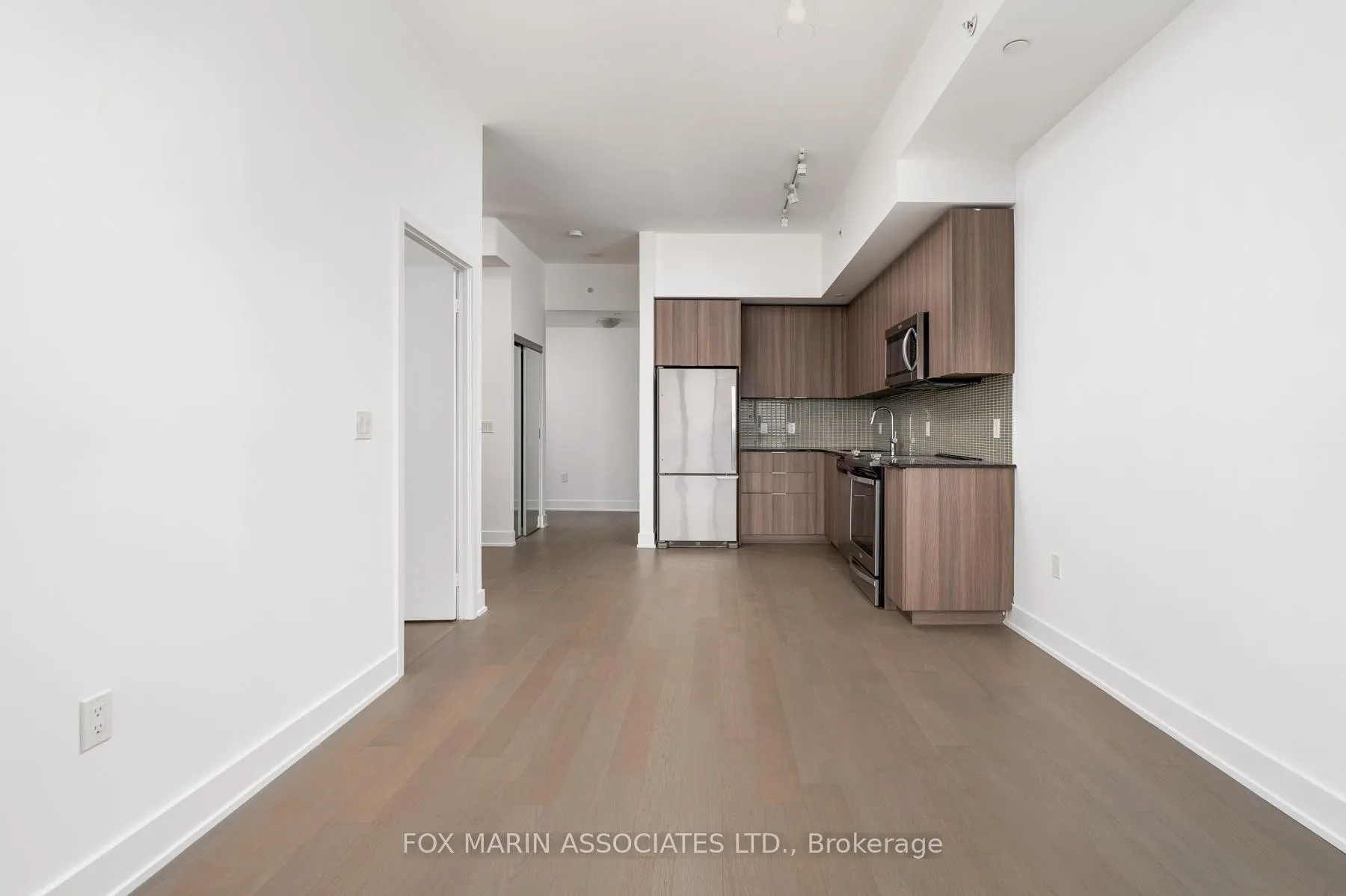 Photo 11 of Unit 5201, 30 Shore Breeze Drive, Etobicoke, Mimico — HOMEH
