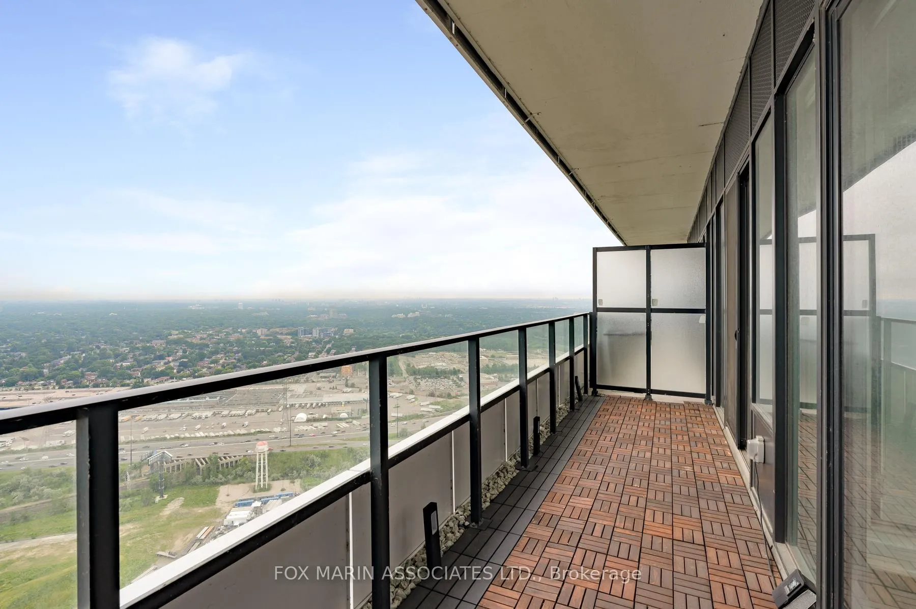 Photo 15 of Unit 5201, 30 Shore Breeze Drive, Etobicoke, Mimico — HOMEH