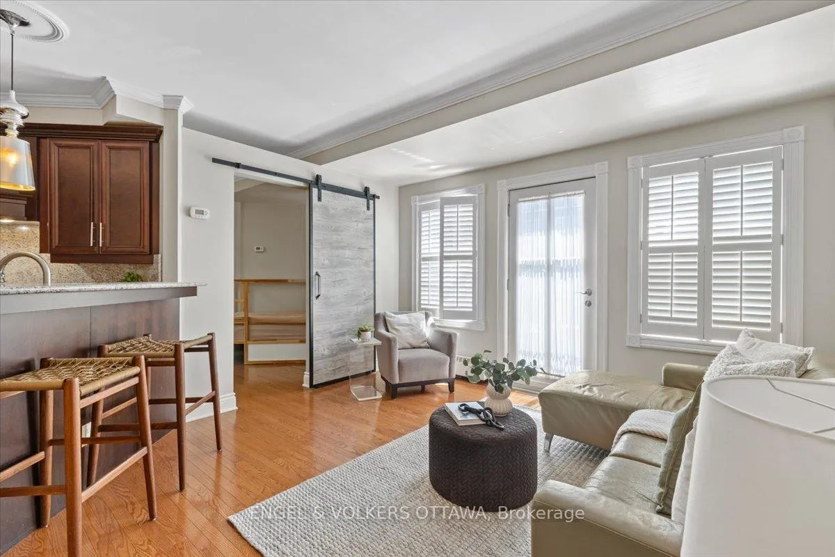 Photo 6 of Unit 2, 139 Guigues Avenue, Ottawa, Lower Town/Byward Market — HOMEH