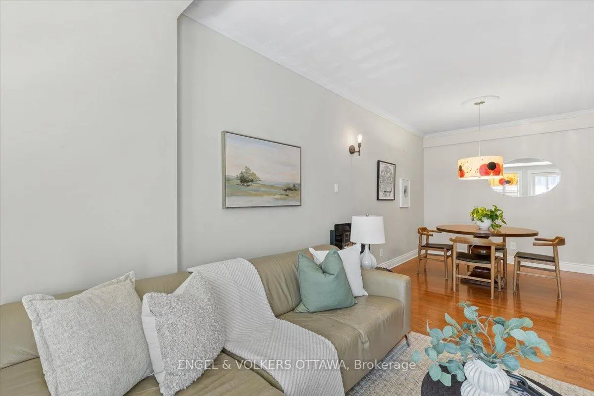 Photo 8 of Unit 2, 139 Guigues Avenue, Ottawa, Lower Town/Byward Market — HOMEH