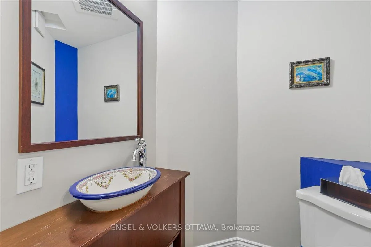 Photo 17 of Unit 2, 139 Guigues Avenue, Ottawa, Lower Town/Byward Market — HOMEH