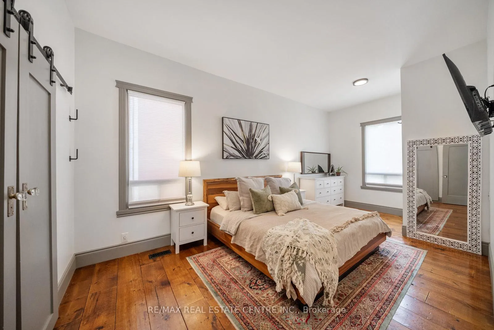 Photo 9 of 41 Toronto Street, Guelph, St. Patrick's Ward — HOMEH