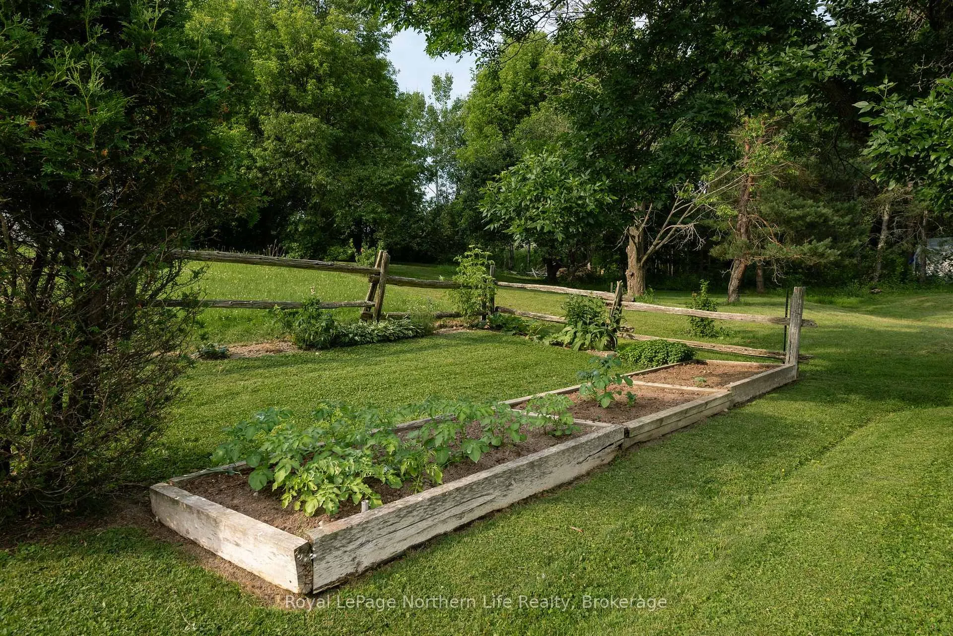 Photo 8 of 12 Valley View Drive E, Powassan — HOMEH