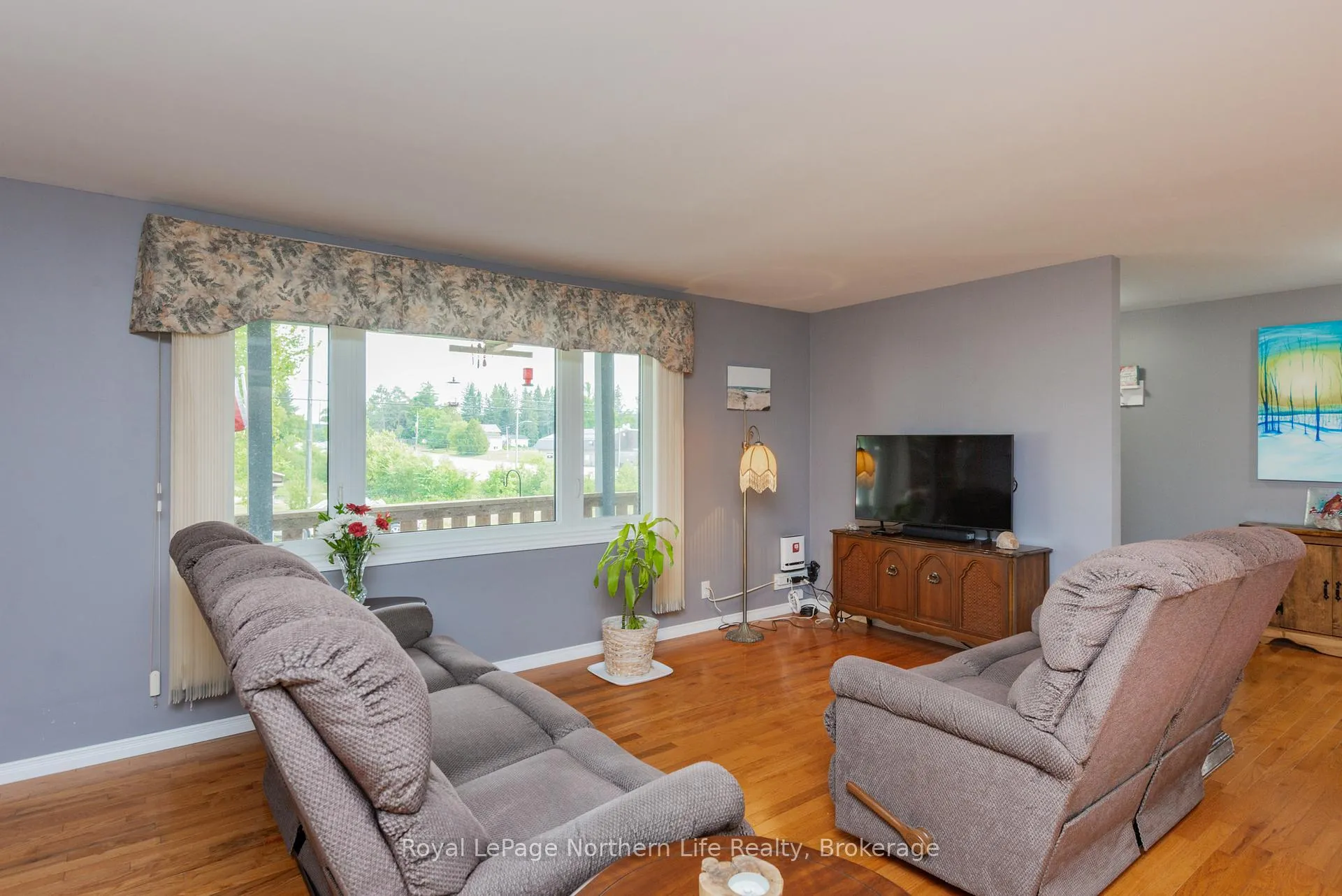 Photo 16 of 12 Valley View Drive E, Powassan — HOMEH