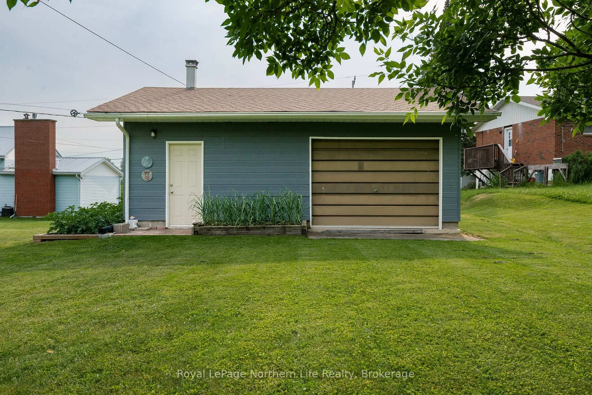 Photo 43 of 12 Valley View Drive E, Powassan — HOMEH