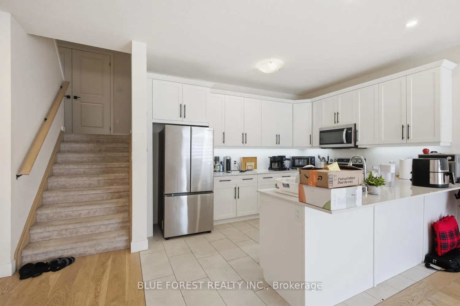 Photo 12 of 23 Christopher Court, London, South J — HOMEH