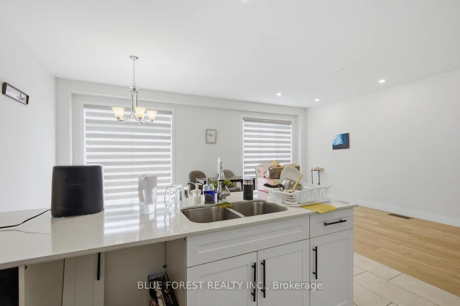 Photo 13 of 23 Christopher Court, London, South J — HOMEH