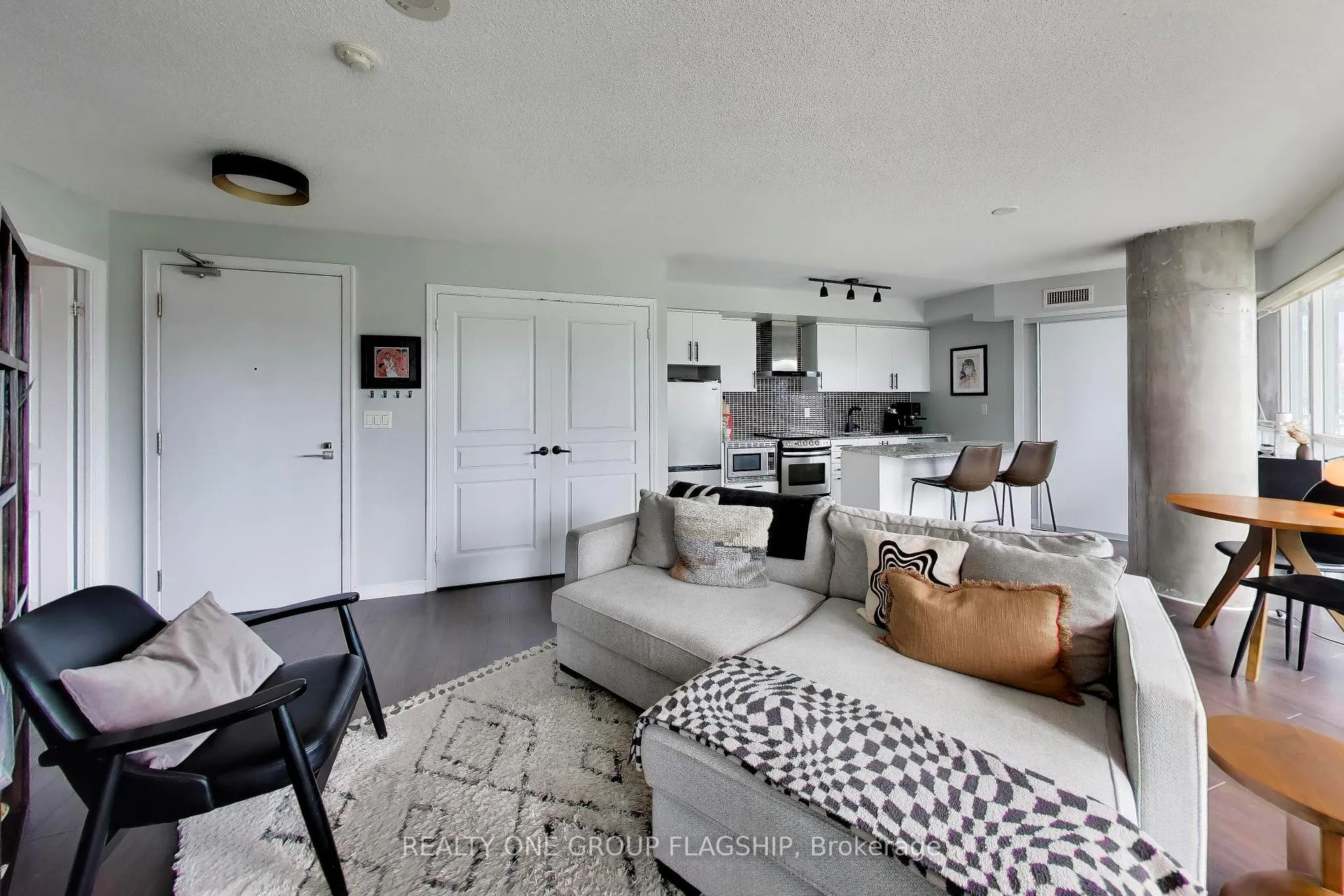 Photo 2 of Unit 918, 352 Front Street W, Toronto, Waterfront Communities — HOMEH