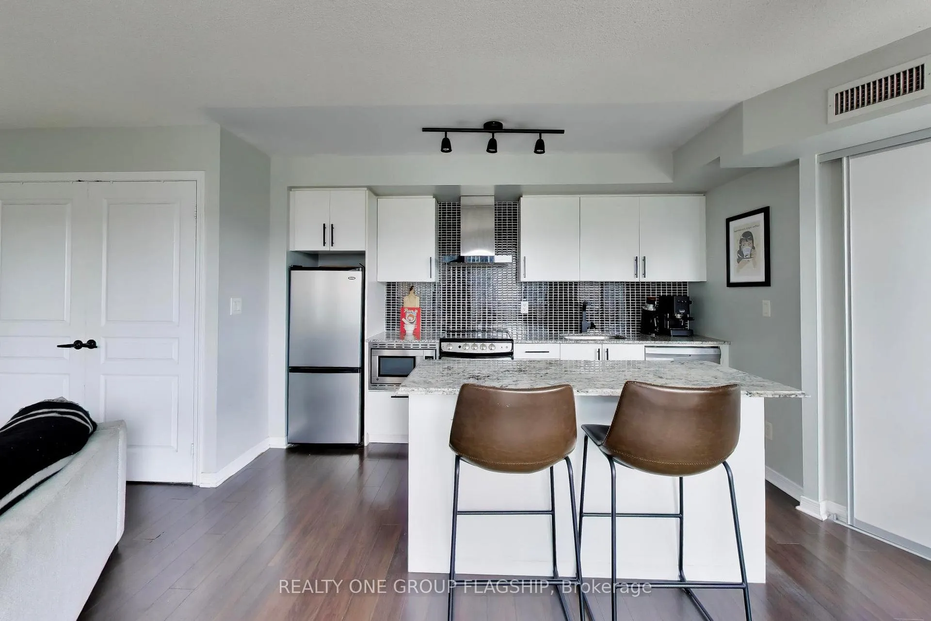 Photo 6 of Unit 918, 352 Front Street W, Toronto, Waterfront Communities — HOMEH