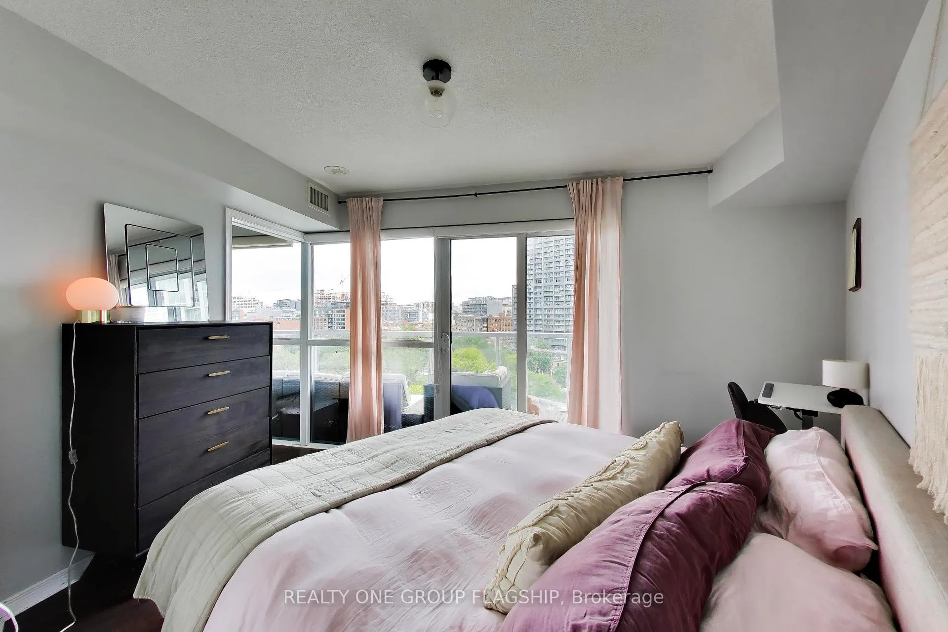 Photo 11 of Unit 918, 352 Front Street W, Toronto, Waterfront Communities — HOMEH