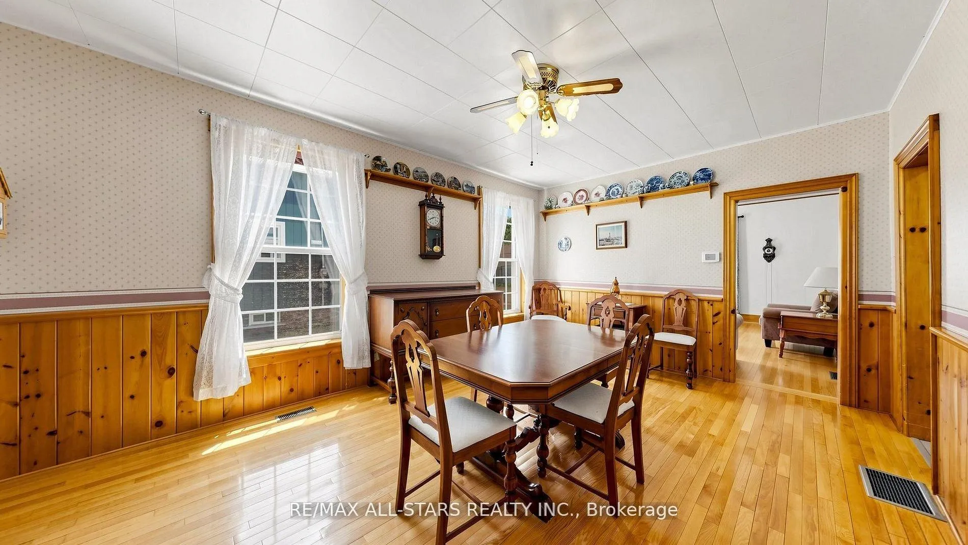 Photo 9 of 11 Marietta Street, Uxbridge — HOMEH