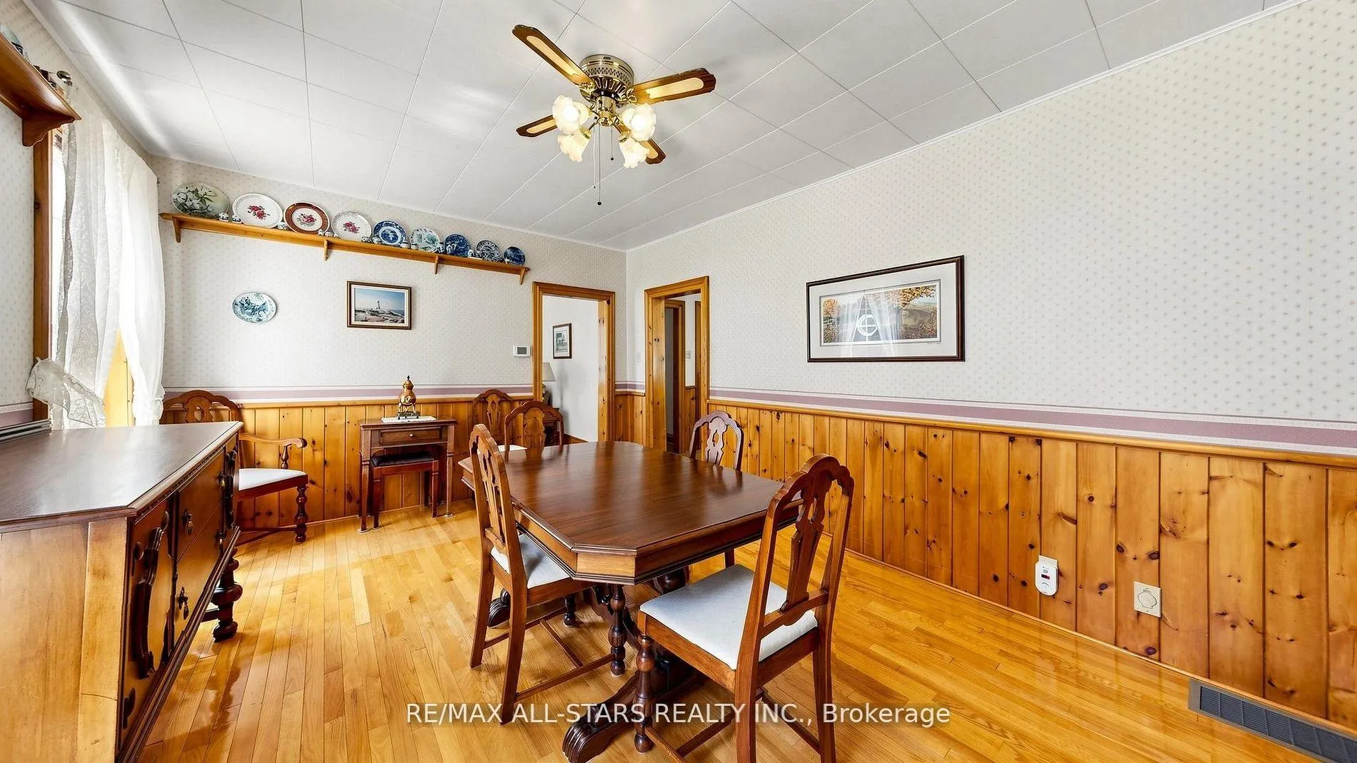 Photo 10 of 11 Marietta Street, Uxbridge — HOMEH