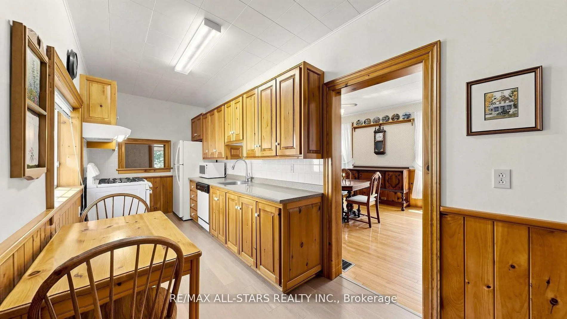 Photo 14 of 11 Marietta Street, Uxbridge — HOMEH