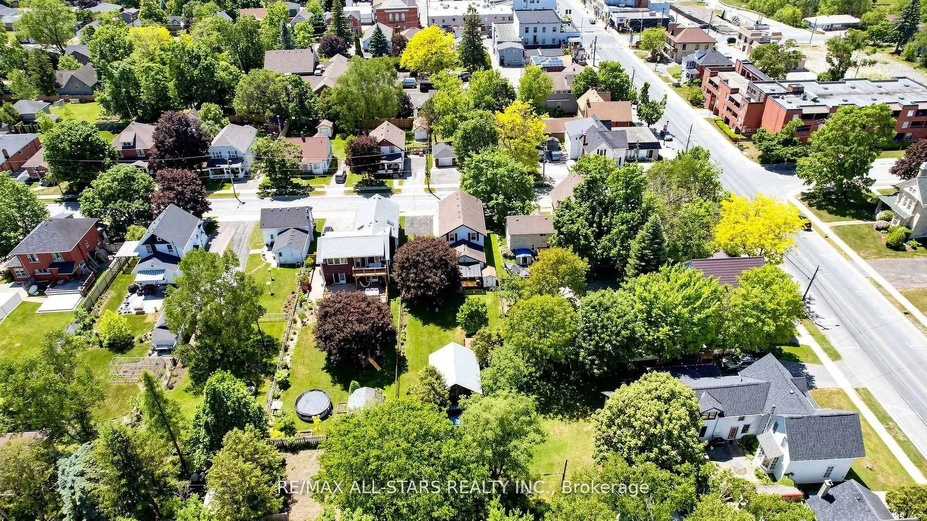Photo 40 of 11 Marietta Street, Uxbridge — HOMEH
