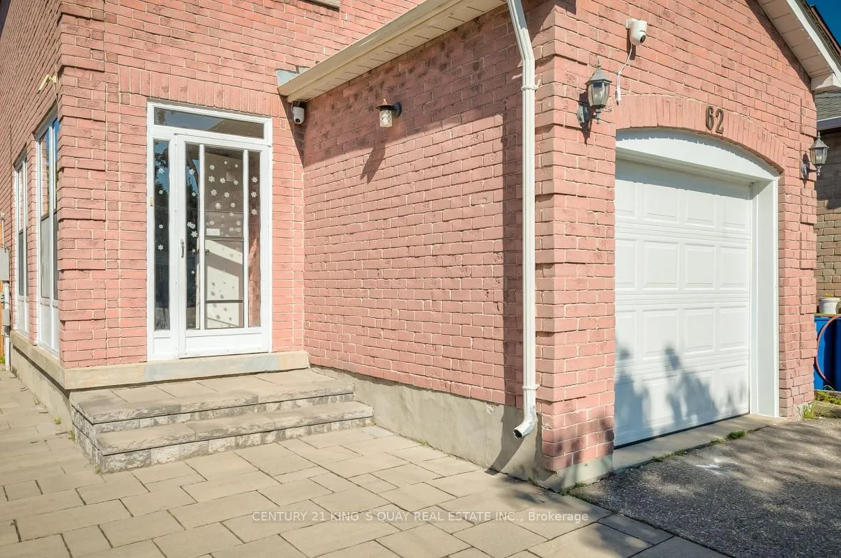 Photo 3 of 62 Stather Crescent, Markham, Milliken Mills East — HOMEH